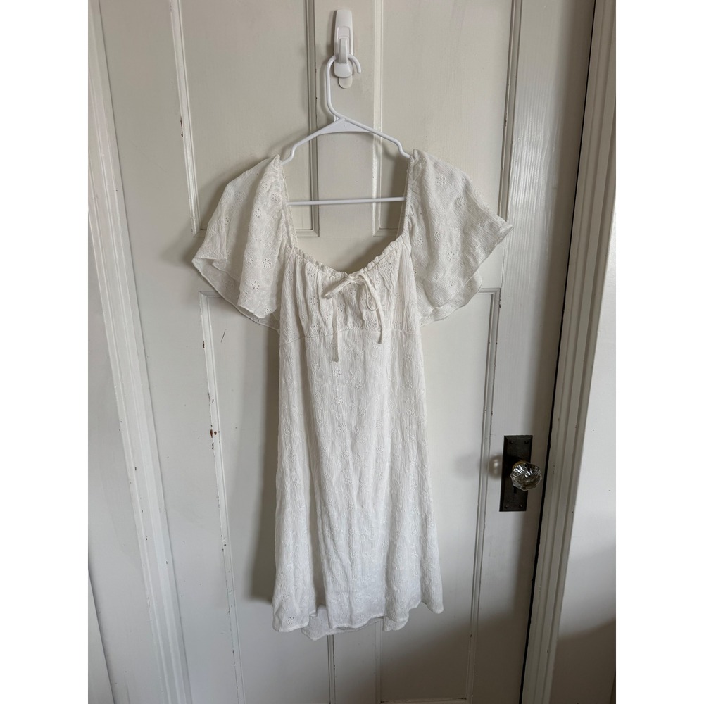 NWT Shyanne white eyelet tie‎ back dress size medium